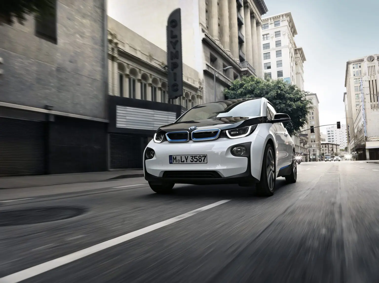 BMW i3 Gets Better Battery, Design Updates, Better Range