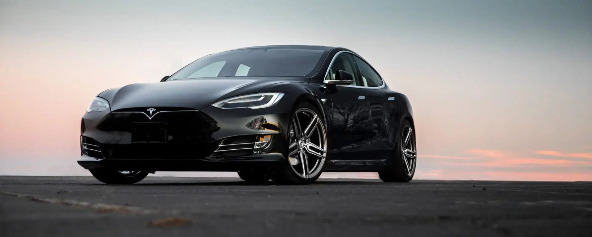 Black Tesla Model S P100D Gets Vossen Wheels