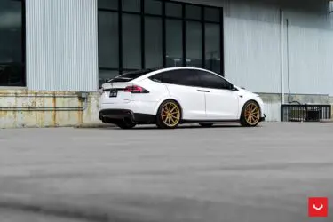 White Tesla Model X on Vossen Hybrid Forged HF-3 Wheels