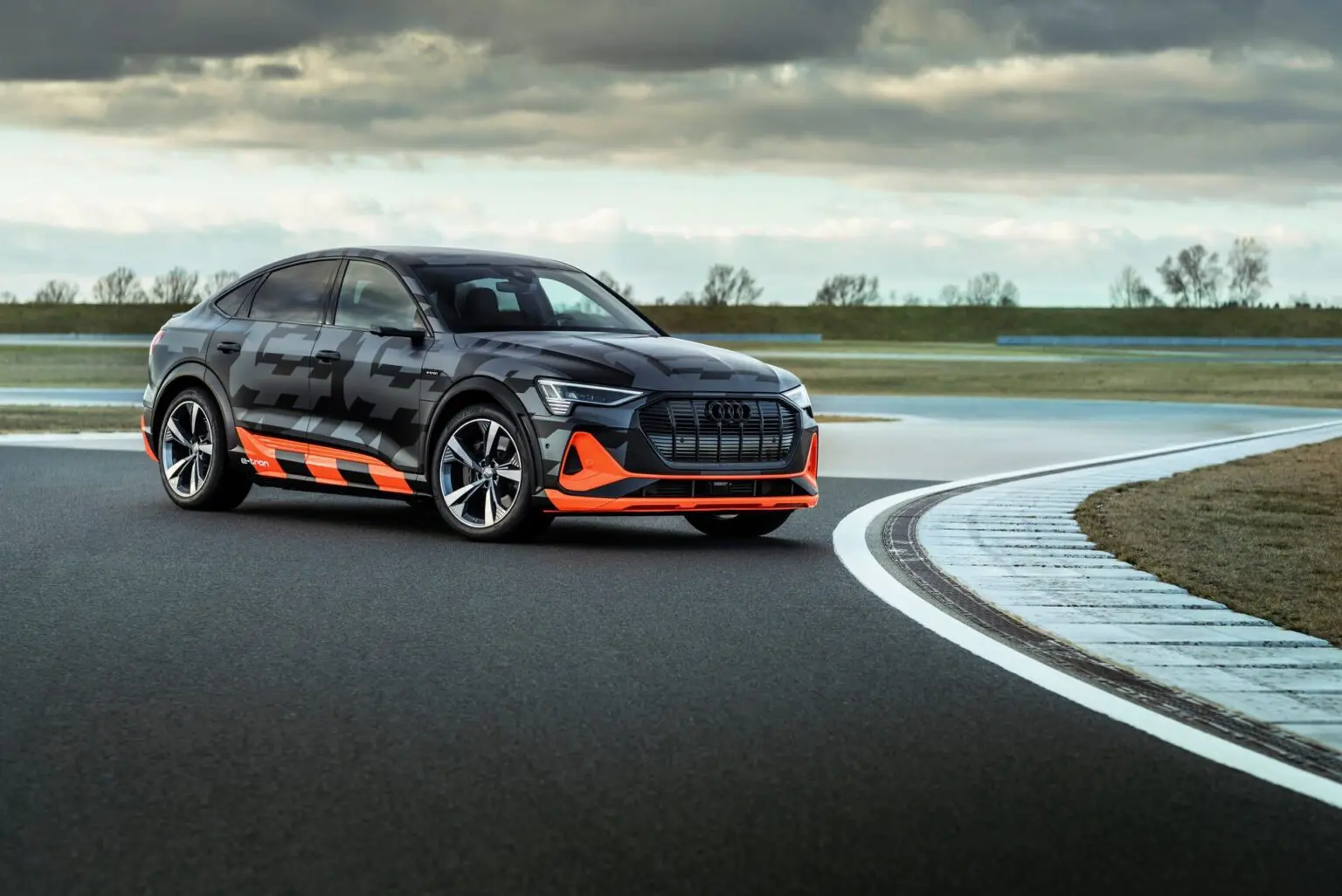 2021 Audi e-tron S Sportback: Three electric motors, torque vectoring and more power