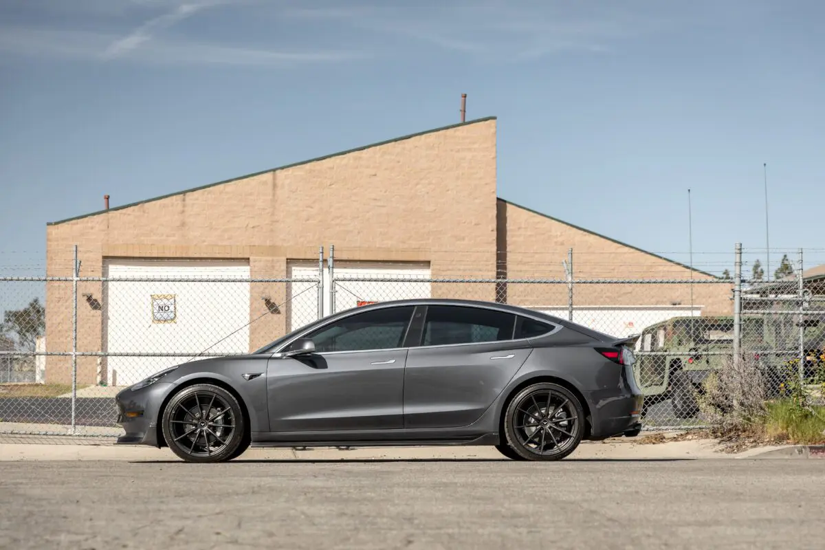 Vorsteiner Tesla Model 3 Volta With V-FF 109 Wheels