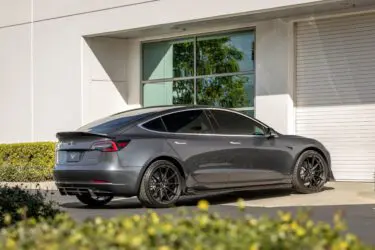 Vorsteiner Tesla Model 3 Volta With V-FF 109 Wheels