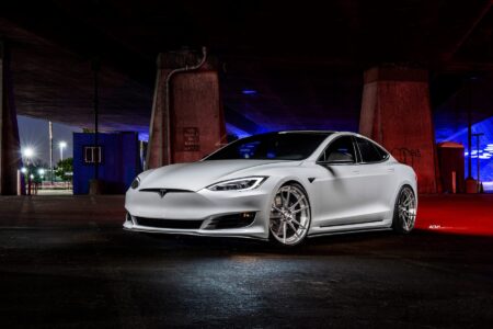 Pearl White Tesla Model S – ADV.1 Wheels