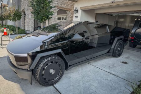 Tesla-Cybertruck-HRE-L108M-Wheels-in-Satin-Black_2