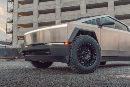 Tesla-Cybertruck-UP-03-Beadlock-Wheels-in-Satin-Black-Image-2