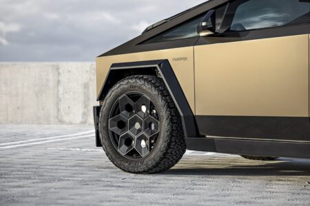 Unplugged-Performance-Tesla-Cybertruck-wrap-22-inch-Cybrhex-wheels-10