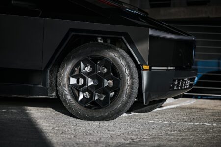 Unplugged-Performance-Tesla-Cybertruck-wrap-22-inch-Cybrhex-wheels-4